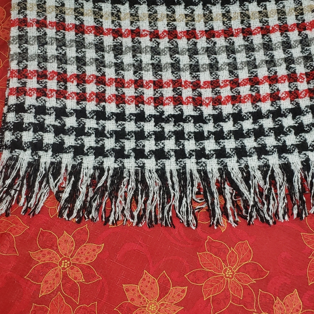 Brand new women's scarve